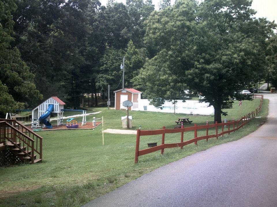Ft. Wilderness Rv Park And Campground Whittier Eksteriør billede